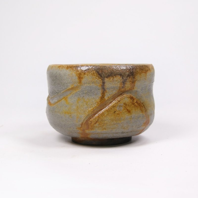 明芽窯 l 柴燒杏黃灰釉落灰茶碗 - 茶壺/茶杯/茶具 - 陶 多色