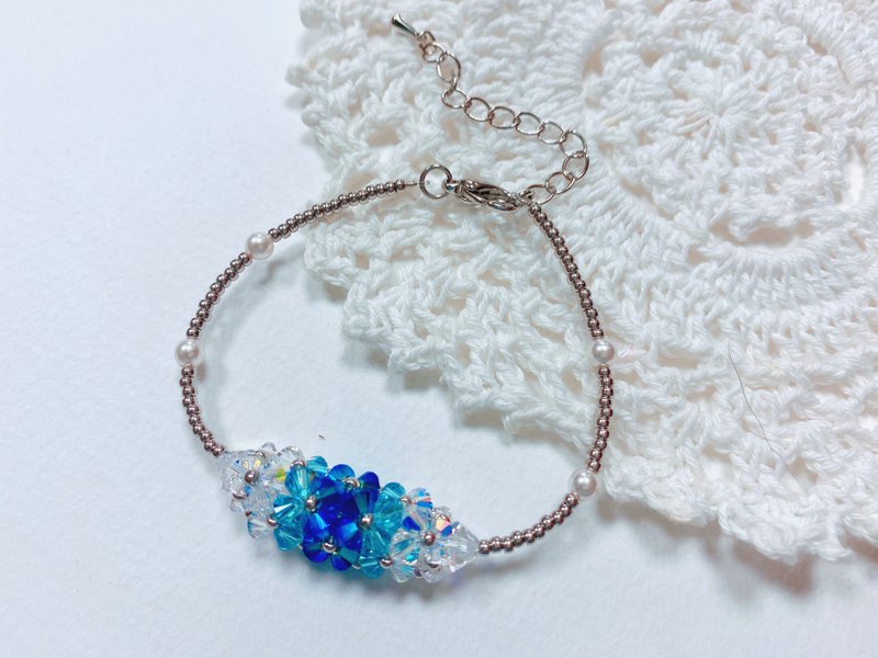 Fascinating - swarovski crystal braided design bracelet - สร้อยข้อมือ - คริสตัล สีน้ำเงิน