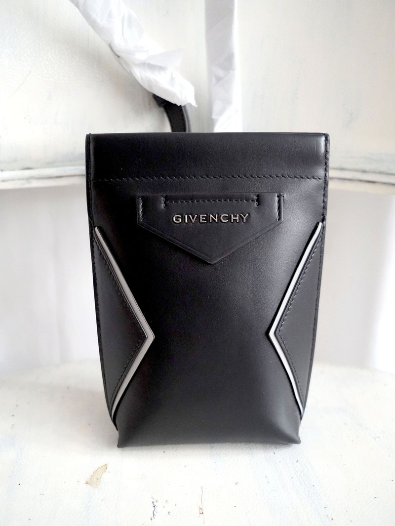 Brand new GIVENCHY gray black mobile phone bag diagonal bag small waste bag handbag French luxury brand - Messenger Bags & Sling Bags - Genuine Leather Black