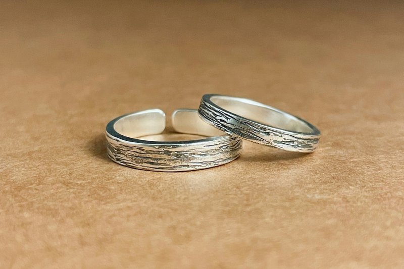 橫木紋銀戒/純銀戒指/情侶對戒/手作金工/客製化商品 - 戒指 - 純銀 