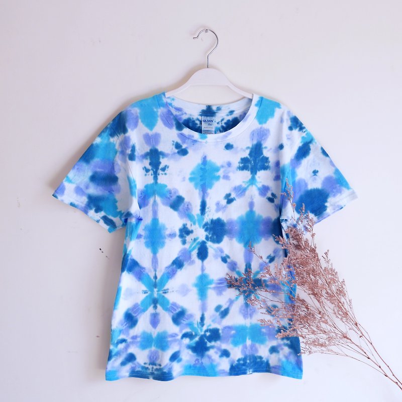 手染めTシャツ  台湾 デザイン Ice cubes - トップス ユニセックス - コットン・麻 ブルー