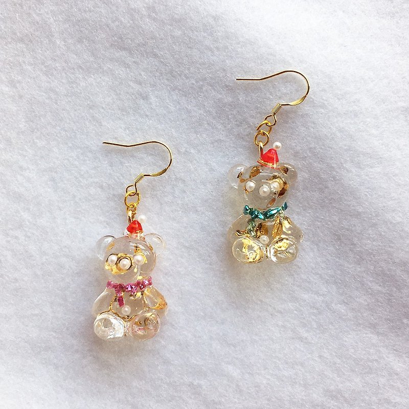 Christmas bear gold foil earrings - ต่างหู - เรซิน หลากหลายสี