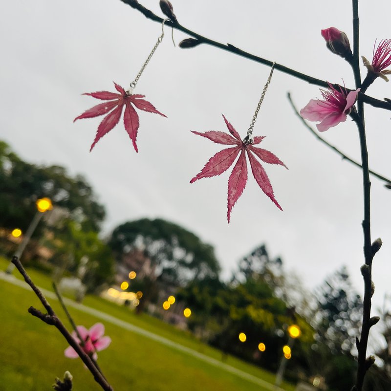 花火（イヤリング） - ピアス・イヤリング - 寄せ植え・花 レッド