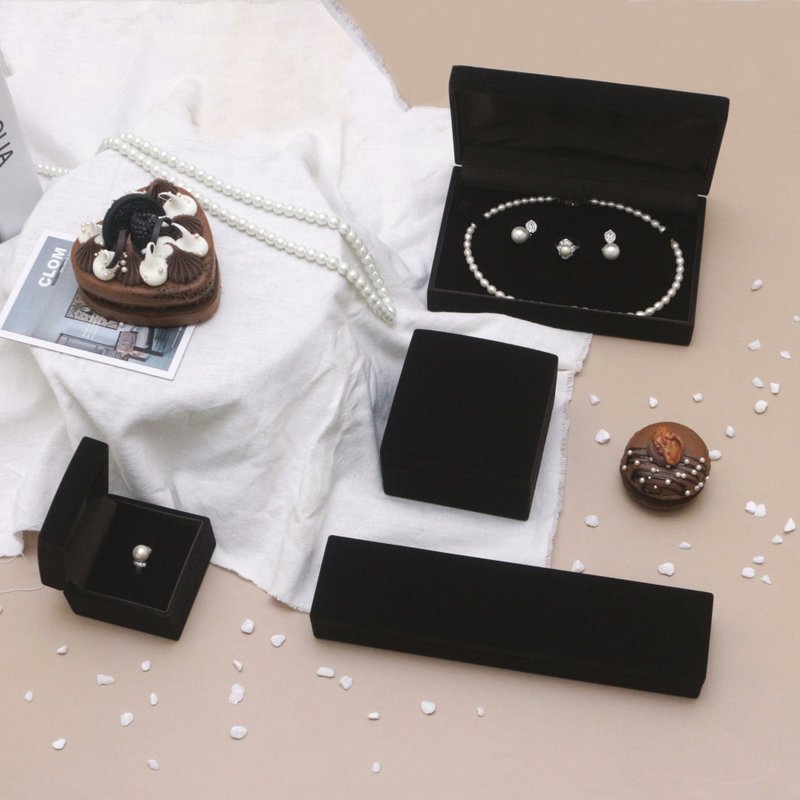 Japanese chocolate jewelry box ring box necklace box bracelet box pearl necklace box - กล่องเก็บของ - วัสดุอื่นๆ สีนำ้ตาล