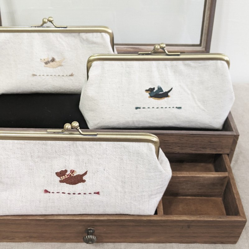 [Ready Stock] Hand Embroidered Flying Dog Kiss Lock Bag Pencil Bag Cosmetic Bag Storage Bag - Toiletry Bags & Pouches - Cotton & Hemp Khaki
