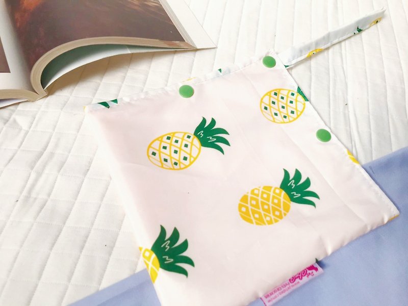 Delicious pineapple handmade food bag L type convenient Korean fabric & US certified food fabric - Lunch Boxes - Other Materials 