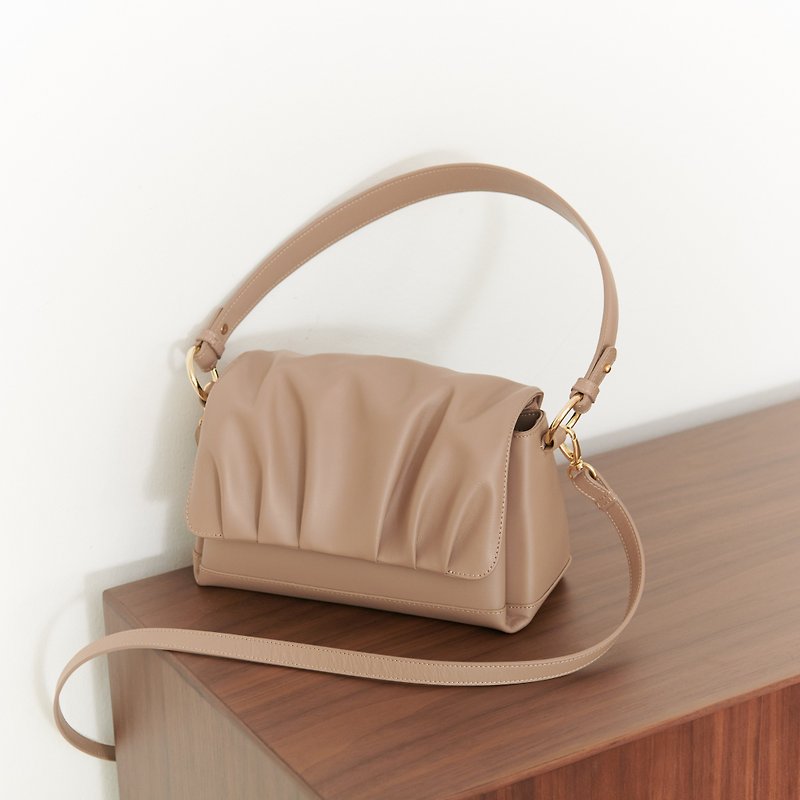 Genuine Leather Handbags & Totes Brown - Pearl Bag in Sand