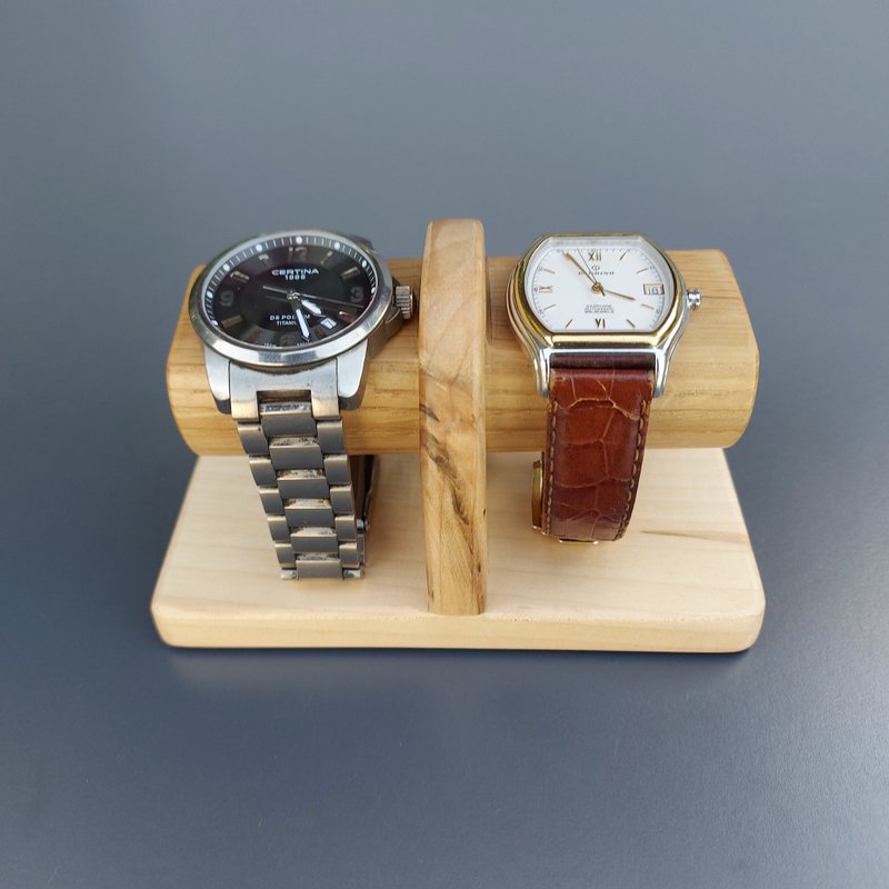 Oak wooden watch stand is a great present for your dad, husband or boyfriend. - 男錶/中性錶 - 木頭 咖啡色