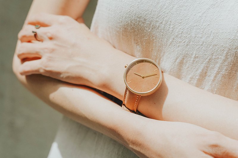 Golden watch  ( convex customization ) - นาฬิกาผู้หญิง - หนังแท้ สีนำ้ตาล
