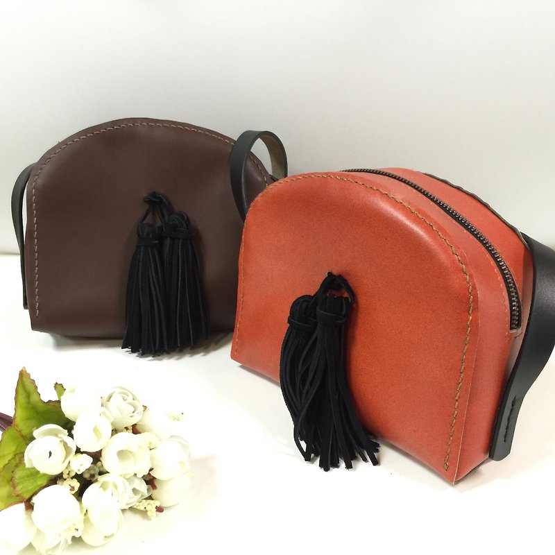 Tassel Shoulder Bag Side Backpack Handmade Handmade Leather Cowhide Bag Customized - กระเป๋าแมสเซนเจอร์ - หนังแท้ หลากหลายสี