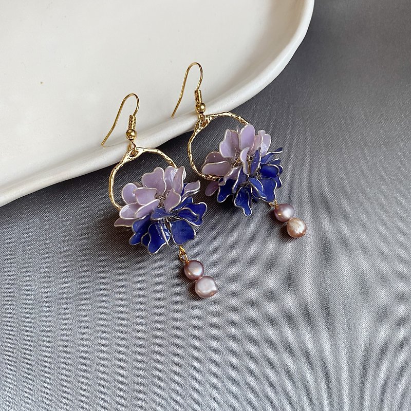 Resin Earrings & Clip-ons Purple - hydrangea earring【wedding】