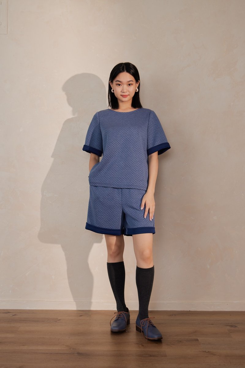 Diamond folded sleeves double-sided fabric top-night style - Women's T-Shirts - Other Man-Made Fibers Blue