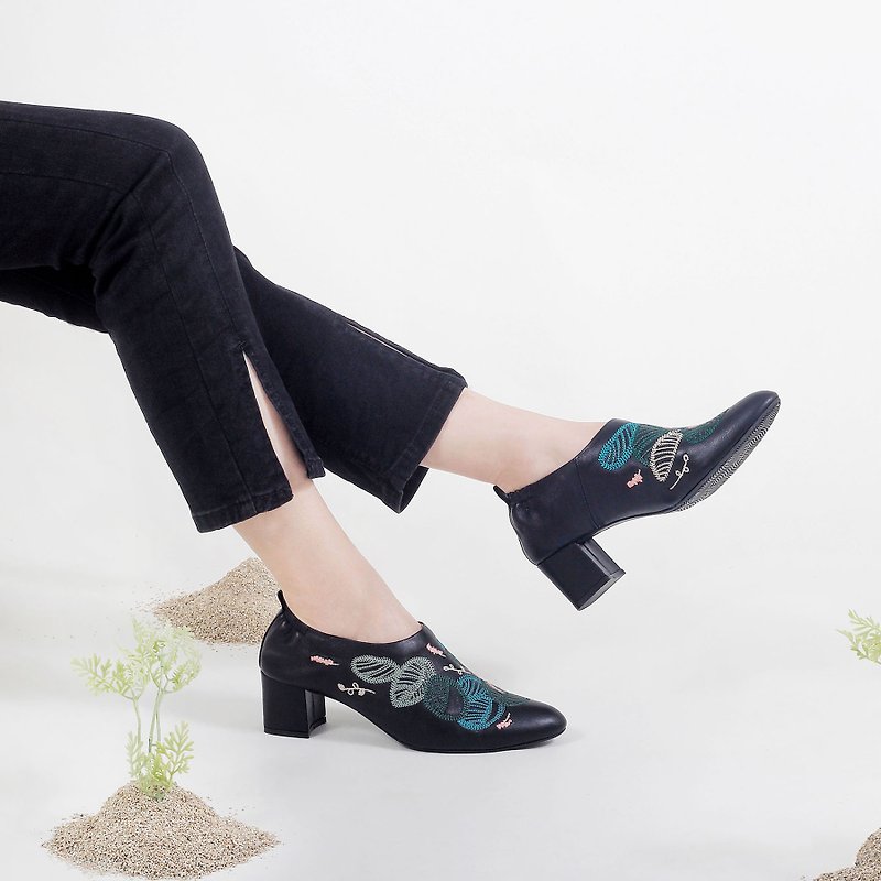 Hsiu-embroidery shoes - Women's Leather Shoes - Genuine Leather Black