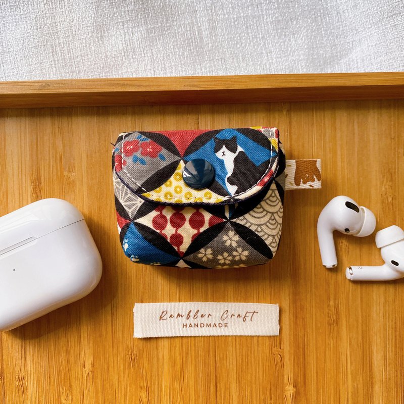 Airpods Case Airpods Pro 耳機套 耳機保護套 藍色日系禮服貓款 - AirPods/耳機保護套 - 棉．麻 