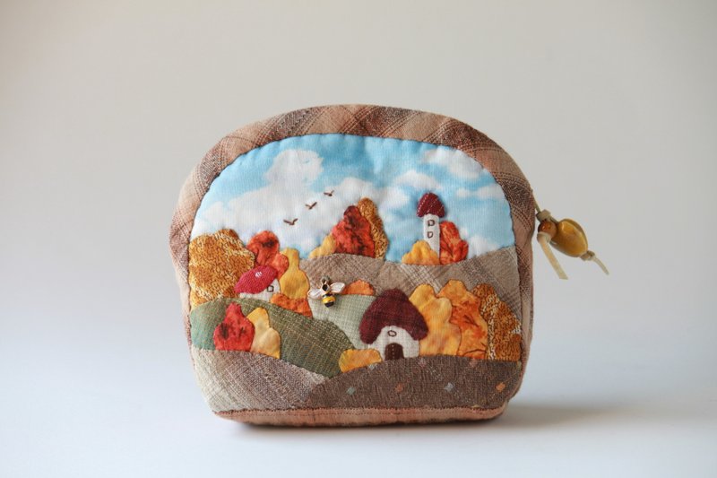 Medium Cosmetic Bag with Handcrafted Autumn Appliqué - Stylish Organizer. - Toiletry Bags & Pouches - Other Materials Multicolor