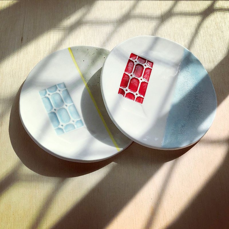 Time tea plate (choose 1) / iron window flower / handmade ceramic plate - Small Plates & Saucers - Porcelain Multicolor