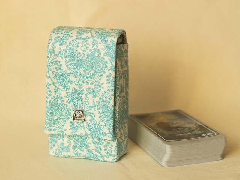 Paisley Pattern Blue Cotton Tarot Cards Case Oracle Deck Pouch Tarot Deck Holder - อื่นๆ - ผ้าฝ้าย/ผ้าลินิน ขาว