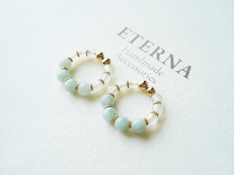 翡翠 Jadeite and white calcedony, tiny hoop earrings 夾式耳環 - Earrings & Clip-ons - Jade Green
