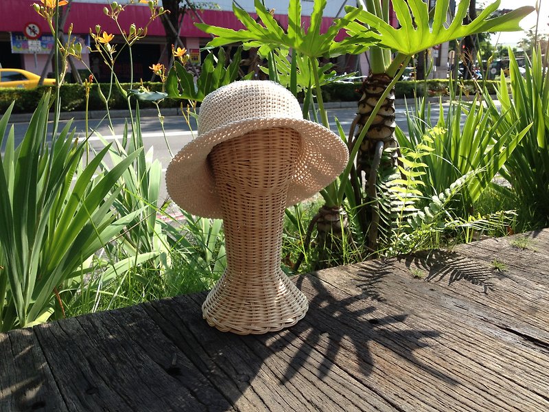 chokdee-muakdeedee |! cotton dome hat \ short brim, curling, cool summer natural ingredients. - หมวก - ผ้าฝ้าย/ผ้าลินิน ขาว