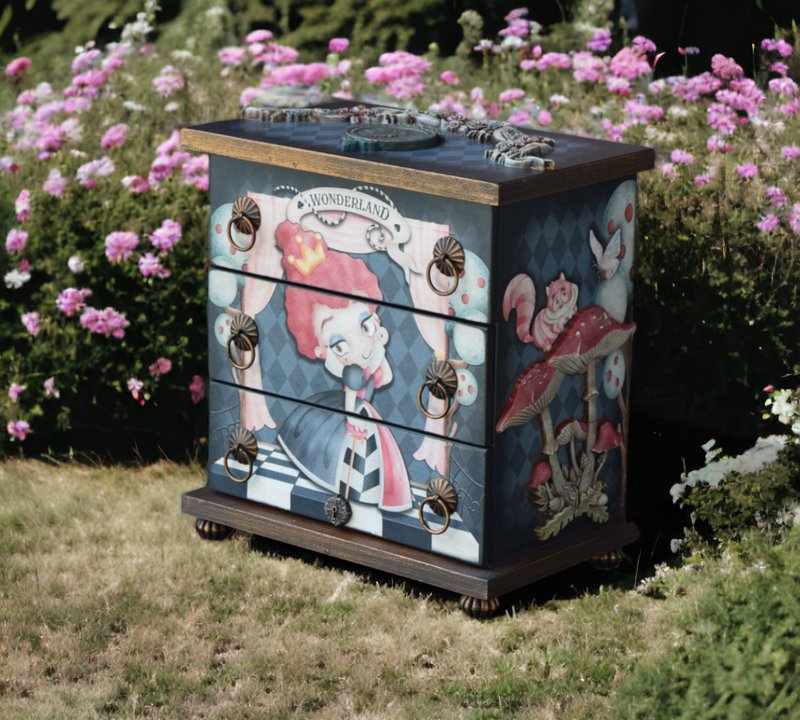 Alice in Wonderland Wooden Jewelry box Queen of Hearts Drawer Organizer - 居家收納/收納盒/儲物盒 - 木頭 多色