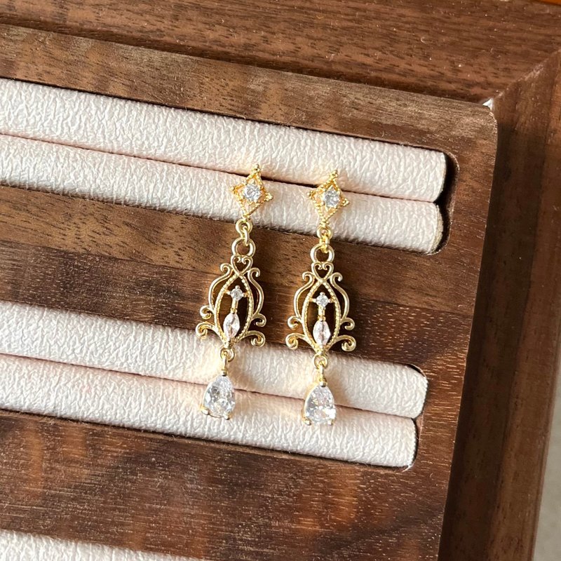 14K gold starburst baroque carved drop earrings 14KGF - ต่างหู - โลหะ สีทอง