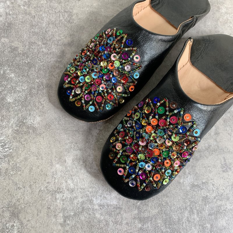 摩洛哥 babouche 室內拖鞋 珠串刺繡 糖果花磚 黑 - 室內拖鞋 - 真皮 黑色