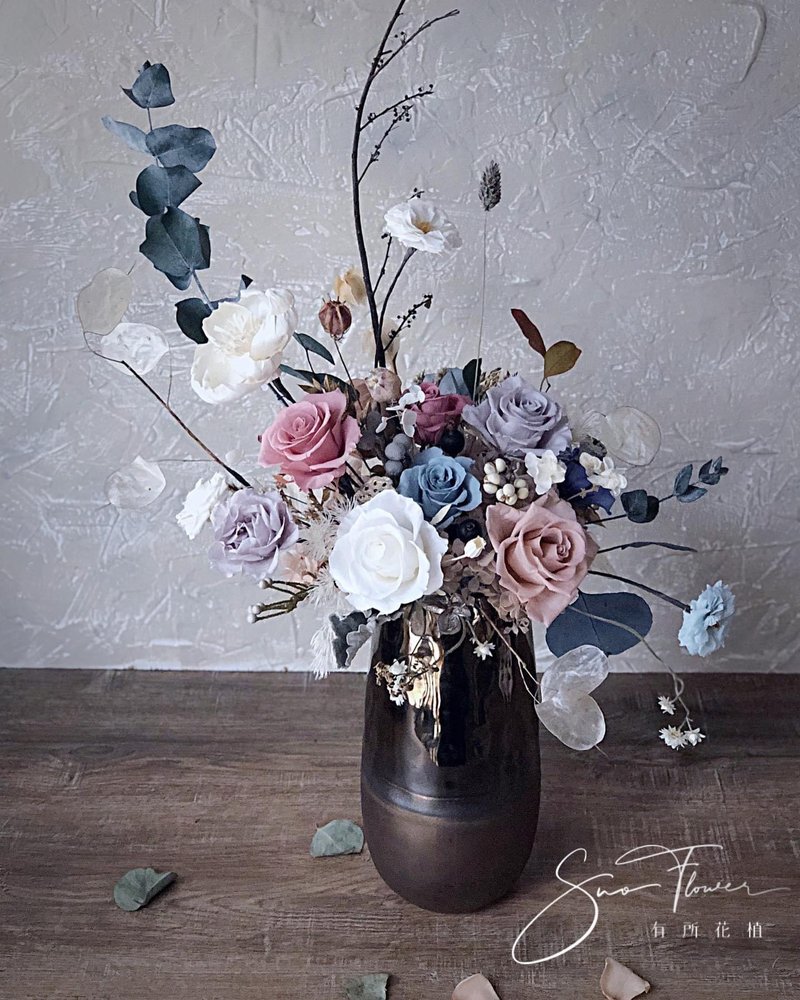 不凋花永生花高桌花/宅配限雙北地區,跨縣市需自取 - 乾燥花/永生花 - 其他材質 