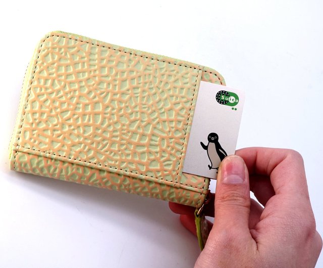 メロンのラウンドファスナー小銭入れ パスケース クラウンメロン 牛革製 green flesh muskmelon coin purse, pass  case - ショップ EARL'S FAVOURITE コインケース・小銭入れ - Pinkoi