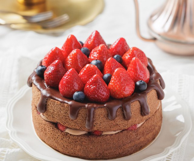 ストロベリー バースデー ケーキ チョコレート ネイキッド ケーキ 高雄お持ち帰り ショップ Fleur Patisserie ケーキ デザート Pinkoi