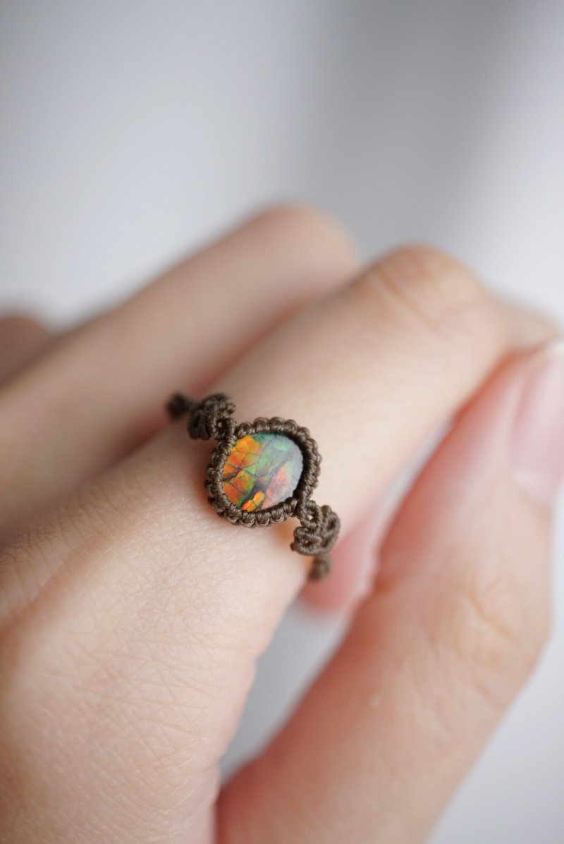 Rainbow Jasper Wax Cord Woven Ring - สร้อยคอ - เครื่องเพชรพลอย สีนำ้ตาล