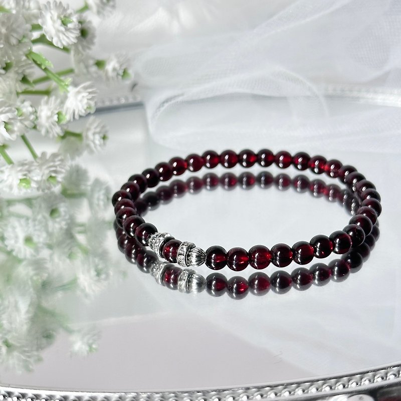 Fine red Stone elegant bracelet - red Stone, medical steel accessories - Bracelets - Crystal Transparent