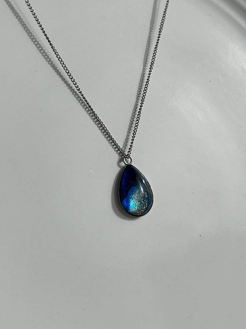 【クリスマスギフト】海底の微光 青いしずく型 ステンレス製手描きネックレス - ネックレス - ステンレススチール ブルー