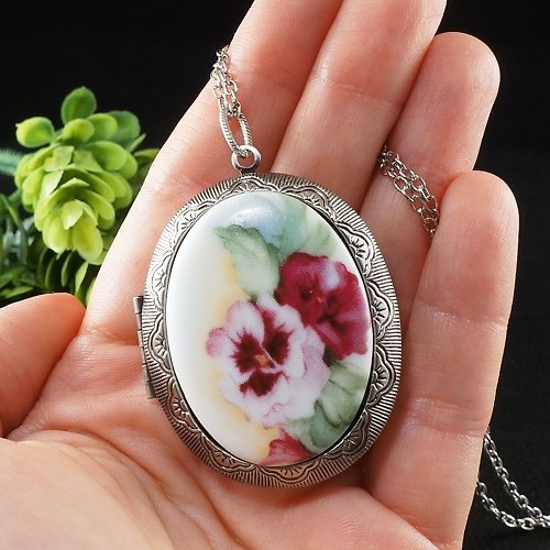AGATIX Pansy Flowers Photo Locket Porcelain Cameo Oval Silver Pendant Necklace Jewelry