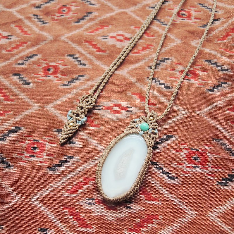 Native Tastes / natural stone x Brazilian wax silk cord necklace - สร้อยคอ - เครื่องเพชรพลอย ขาว