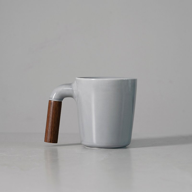 Mugr Cloud_Walnut - Cups - Pottery Gray