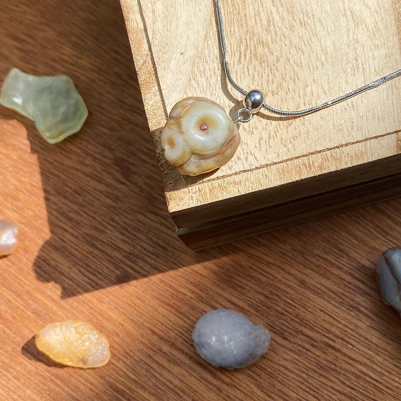 [Lost and find] Desert Traveler's Eye Stone Original Stone Jade Necklace GB18 - Necklaces - Gemstone White