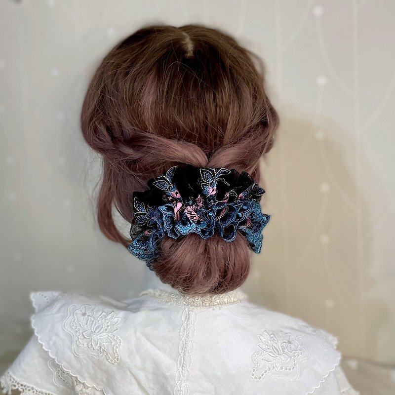 French embroidery lace scrunchie/blue and black hair scrunchie hair tie headband gift - เครื่องประดับผม - วัสดุอื่นๆ สีดำ
