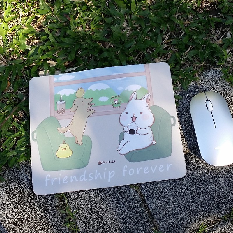 White Rabbit Illustration Mouse Pad / Friendship Is Everlasting - แผ่นรองเมาส์ - วัสดุอื่นๆ 