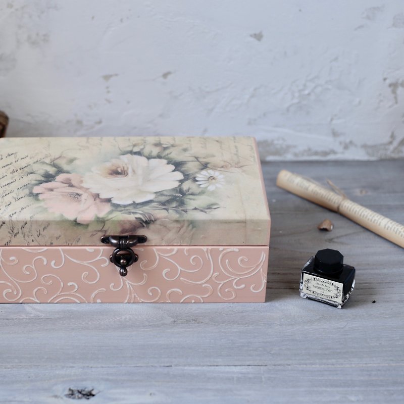 玫瑰圖騰精油木盒 28格15ml 鋼筆墨水盒 飾品盒 桌上收納盒 - 居家收納/收納盒/收納用品 - 木頭 