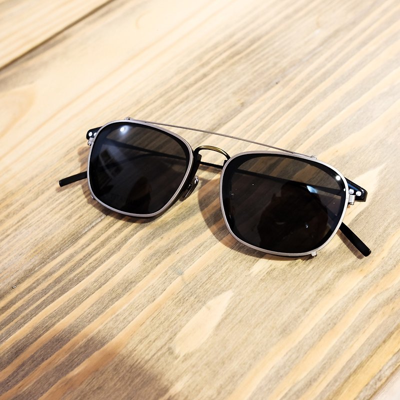 [Objective Programmes firm] new ultra-light titanium plate only 13.5g + Italian + frame sunglasses clip - Glasses & Frames - Other Materials Black