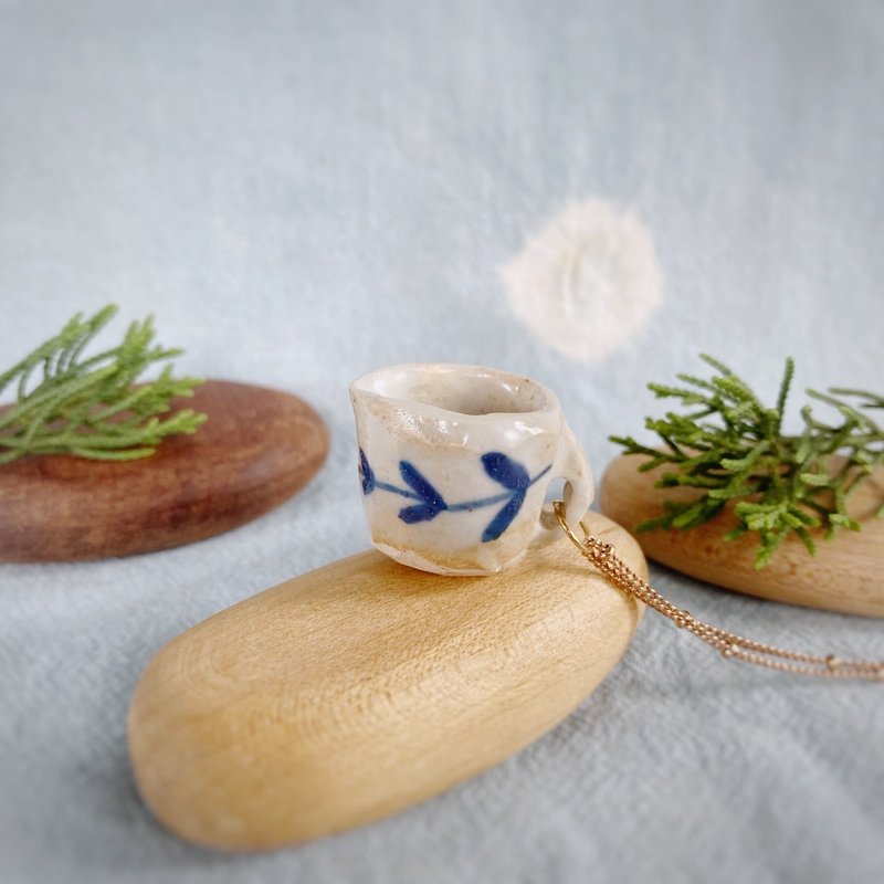 leave cup / ceramic necklace - 項鍊 - 陶 多色