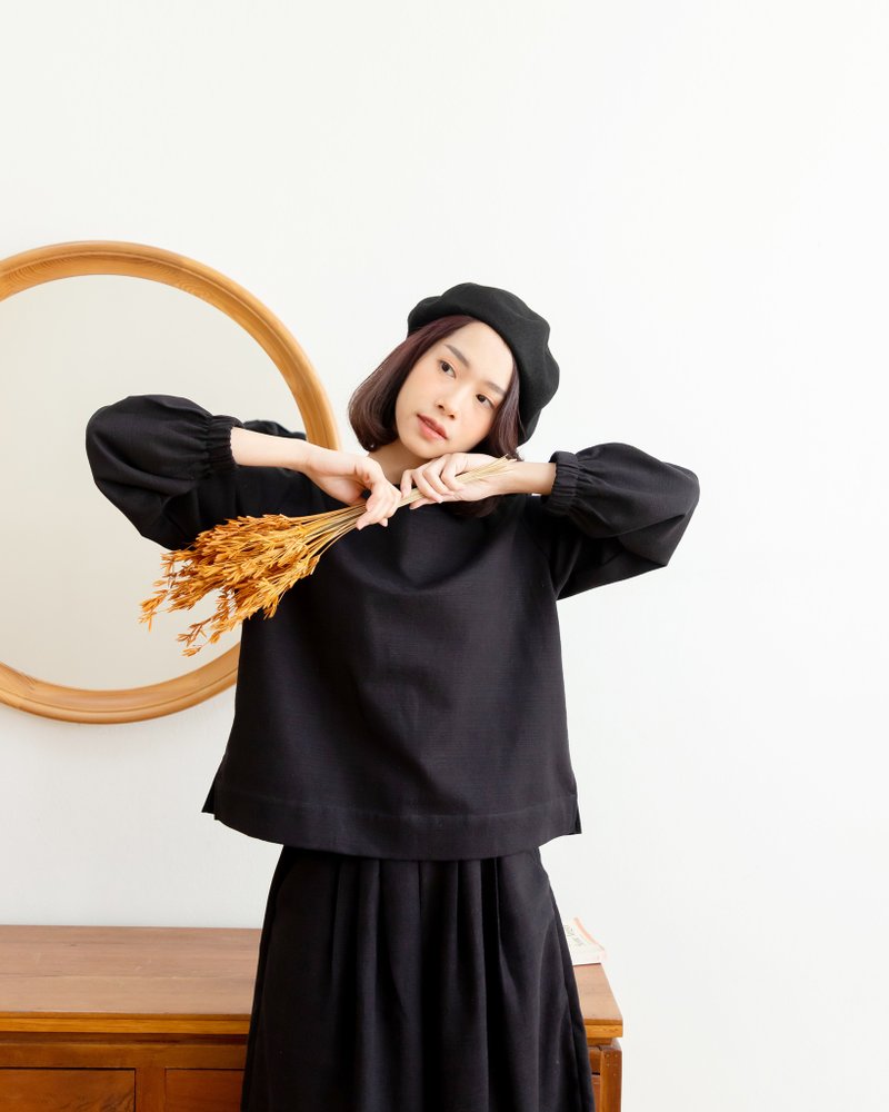 Rina Top - Thai cotton long sleeve with wooden buttons (Black) - 女上衣/長袖上衣 - 棉．麻 黑色