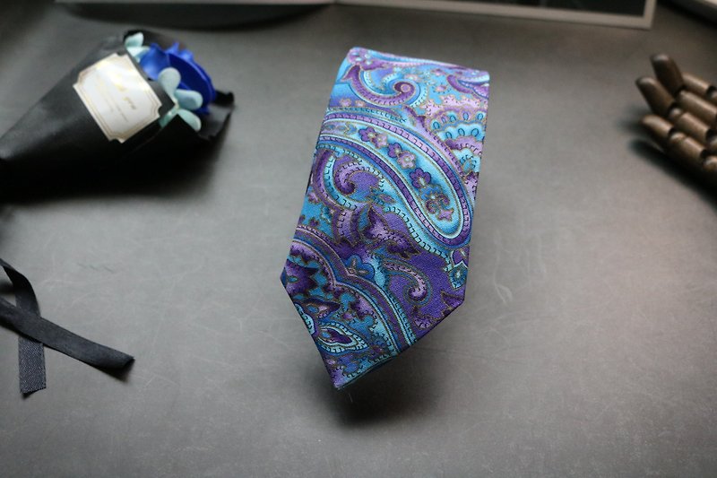紫のペイズリーのカジュアルネクタイの幅が狭い6 cmファッションのネクタイです。 - ネクタイ・タイピン - ポリエステル パープル