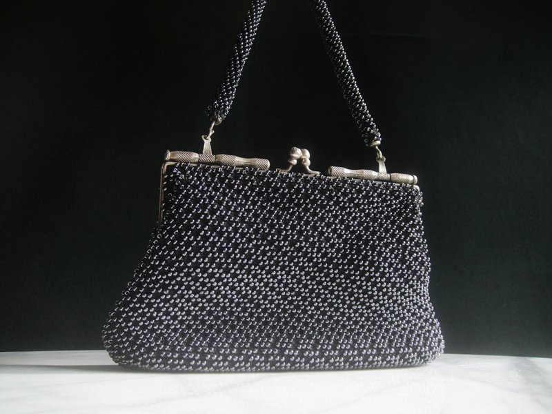 Glorious Era OLD ERA _Early second-hand handmade lady bead bag made in Taiwan - กระเป๋าแมสเซนเจอร์ - วัสดุอื่นๆ 