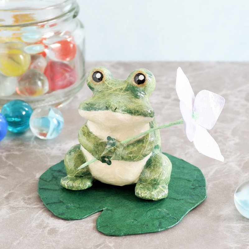 一輪の紫陽花をあなたに　カエルと紫陽花の置物　和紙インテリア - 擺飾/家飾品 - 紙 綠色