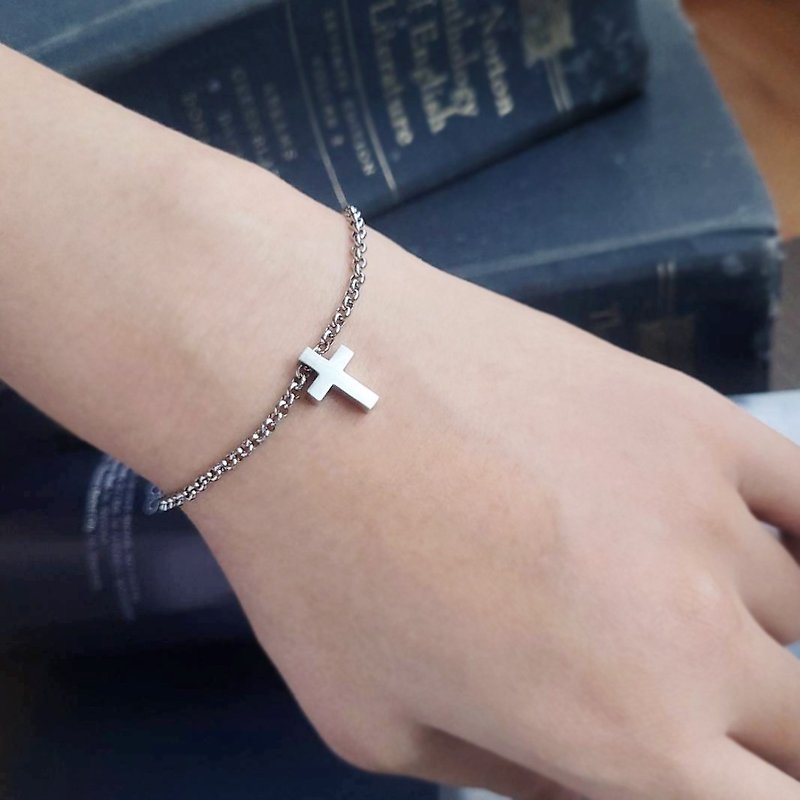 Belief. Cross white steel bracelet is not afraid of water and does not change color - Bracelets - Stainless Steel Silver