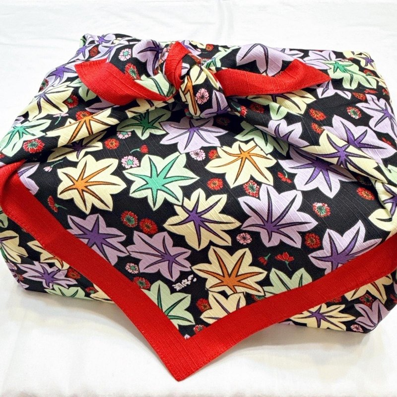 【Discontinued】Kyoto Furoshiki Wrapping Cloth - Isetatsu Ni-shi-haku - Chrysanthemum & Maple - อื่นๆ - ผ้าฝ้าย/ผ้าลินิน 