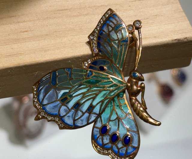 18Kゴールドの窓エナメル蝶ブローチ - ショップ fun-mjewelry ブローチ