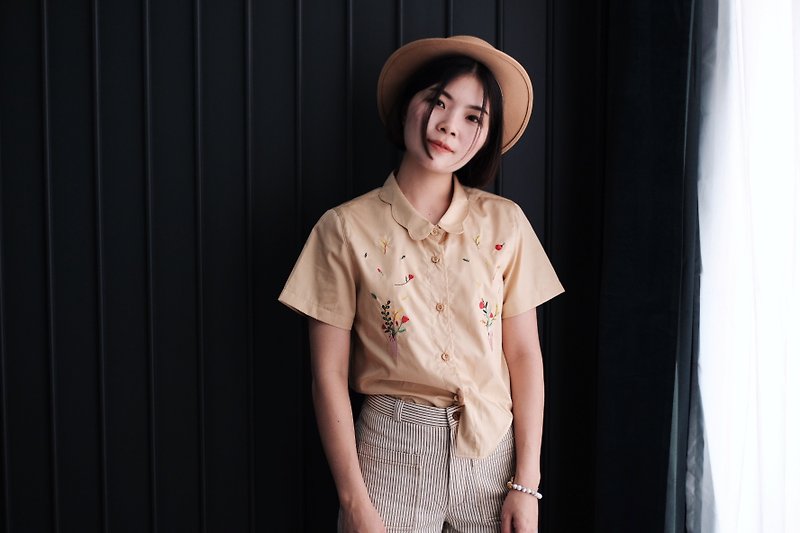 Flower collar shirt - 女襯衫 - 繡線 黃色