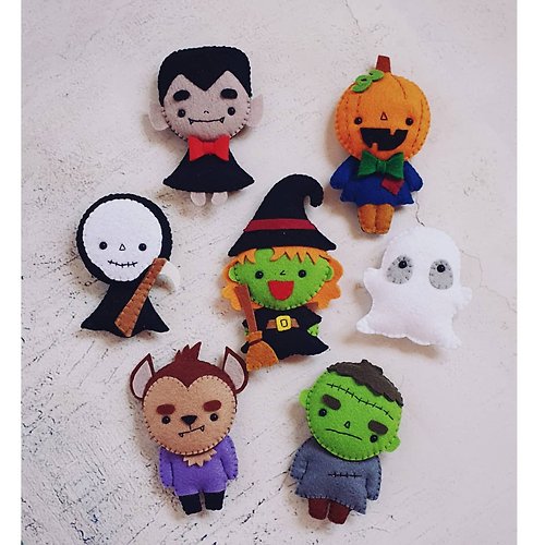 Miracle Inspiration Halloween cute characters set of 7, spooky halloween decorations